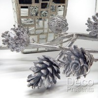 Гілки сріблясті 5 штук із шишками зимовий декор