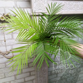 Гілка зі штучним пальмовим листям для декору