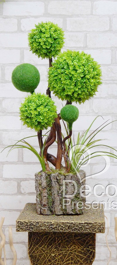 Дерево бонсай 53 с шарами самшита