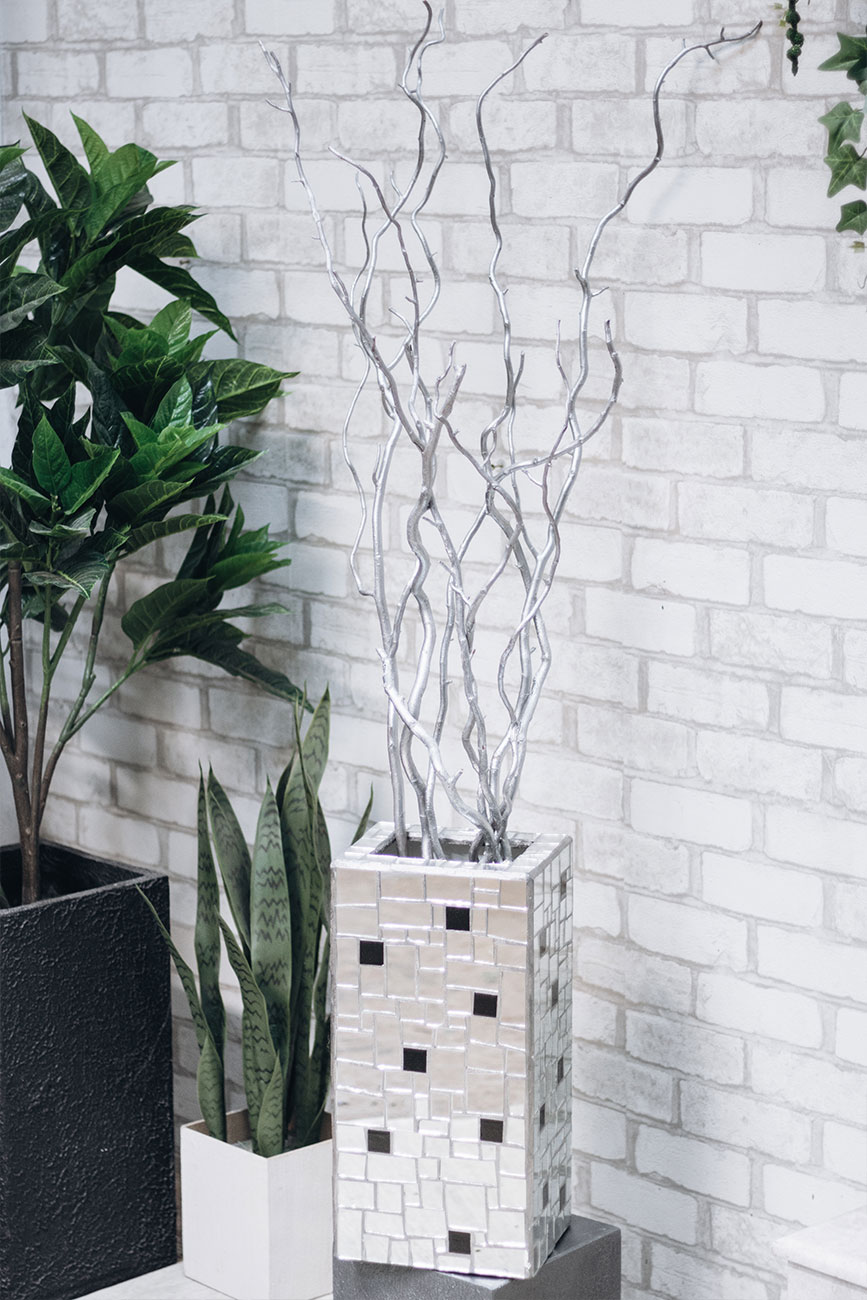 Гілки верби кручені сріблясті для декору